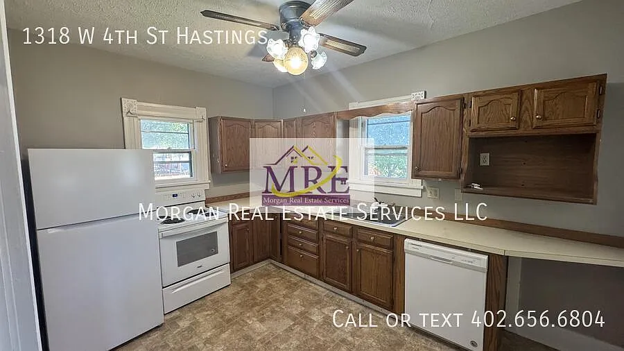 4 bed, 1.5 bath, $1,400 — Photo 2
