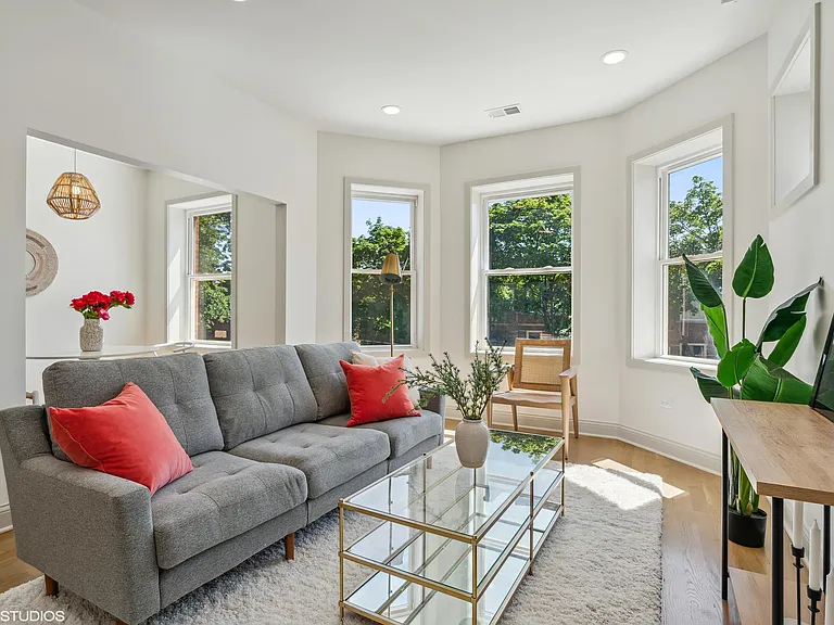 2941 N Lawndale Ave #2 — Photo 3