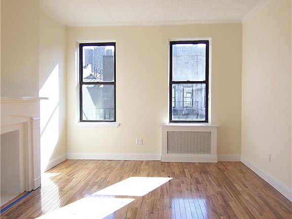3rd image of 445 W 49th St APT 5A