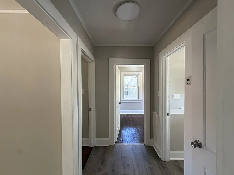 704 N Miller Ave — Photo 5