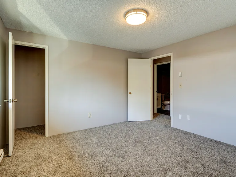 Rio Vista Townhomes — Photo 8