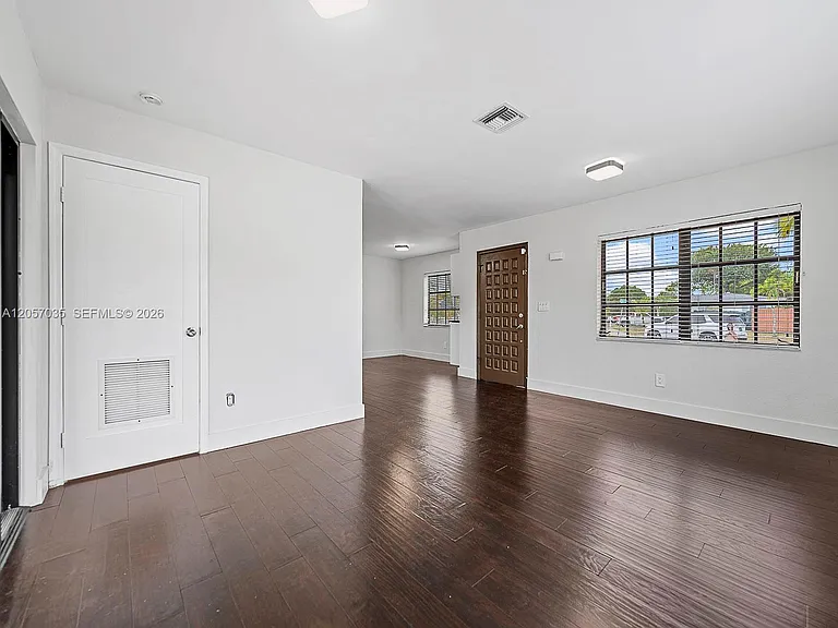 16321 SW 96th Ave — Photo 11