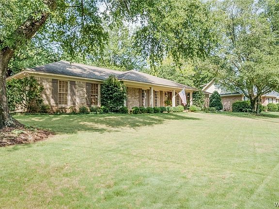 3rd image of 338 Riverdale Dr