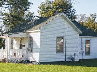 105 Prairie St, Catlin, IL 61817