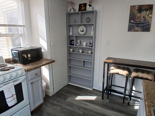 57 Cedar Ave #2