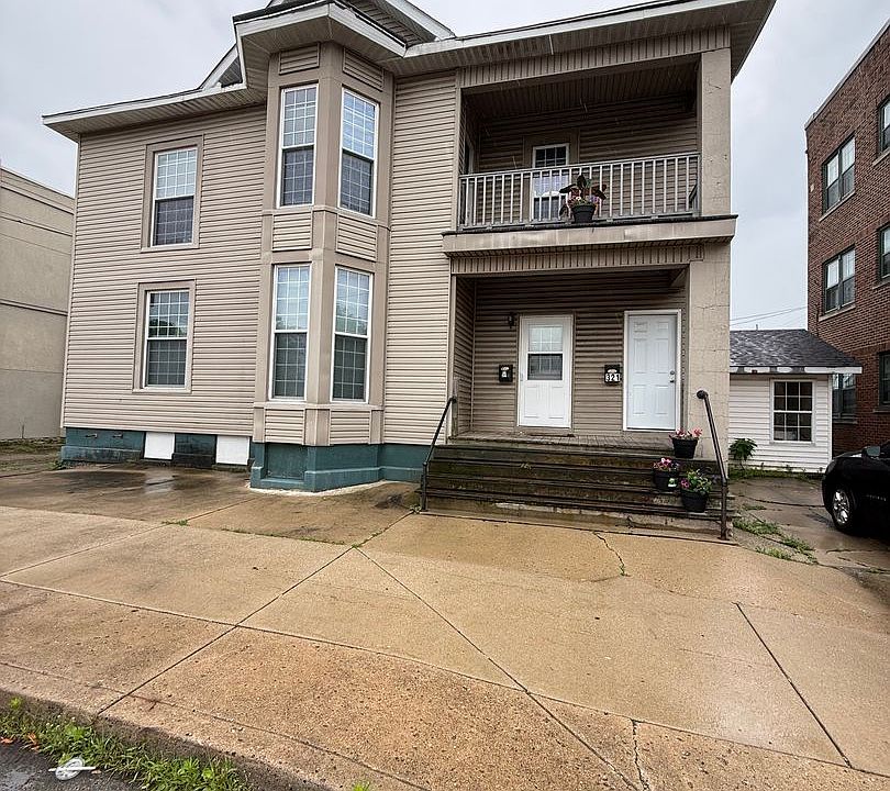 1st image of 321 W Charles St APT 1