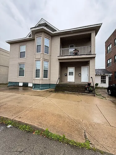 321 W Charles St #1 Photo 1