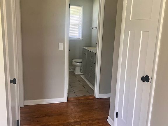 3rd image of 4610 Bishop Ave #4612