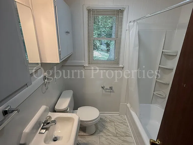 185 Euclid St — Photo 8