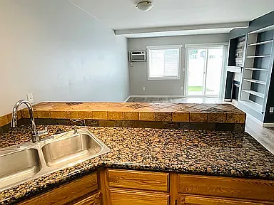 2824 E 32nd Ave #1 — Photo 13