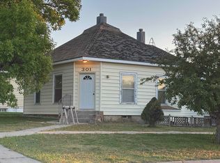 301 W 4th St, Mccook, NE 69001