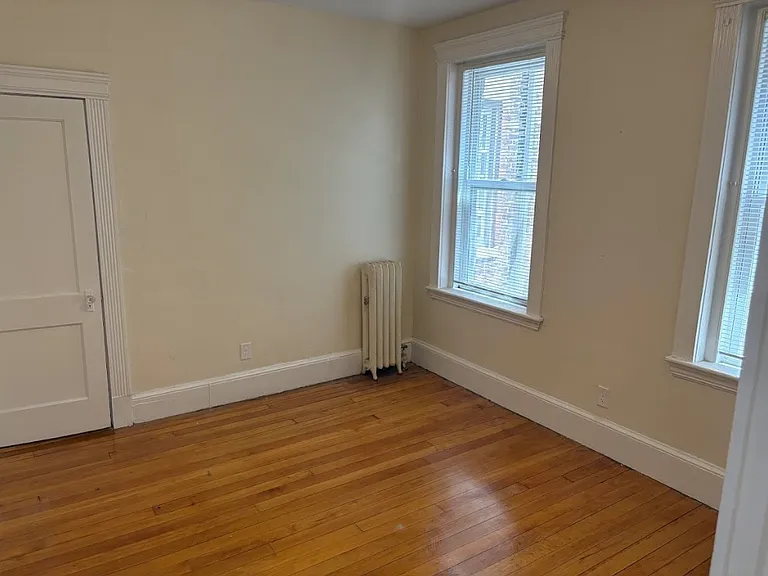 219 Harvard Ave #4 — Photo 6