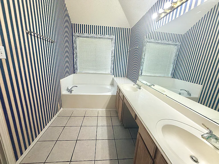 5606 Indian Hill Dr — Photo 10