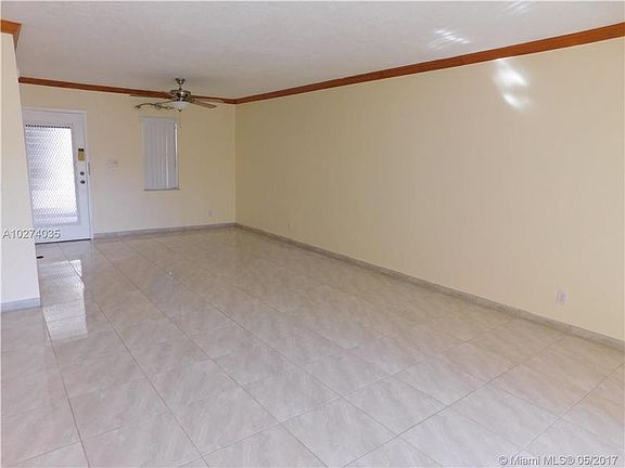 3rd image of 2801 Somerset Dr APT 117