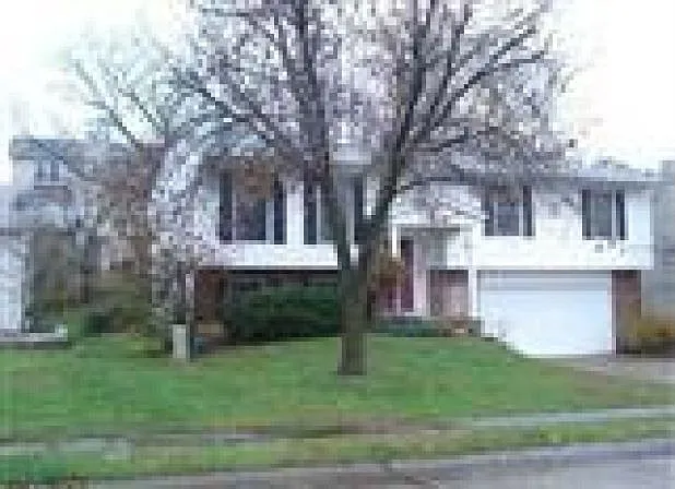 1705 Lynncove Ln photo 1