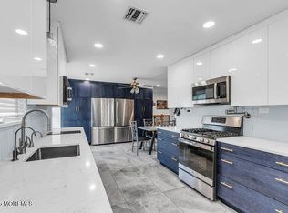 8 Round Valley Ct, Lakewood, NJ 08701