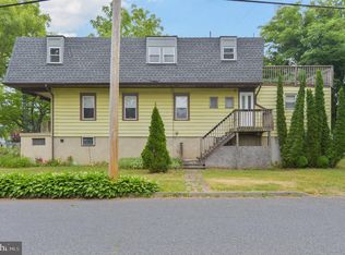 200 Moore St #B, Moorestown, NJ 08057