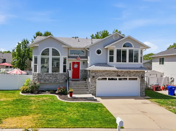 621 W Willow Bend Dr, Centerville, UT 84014