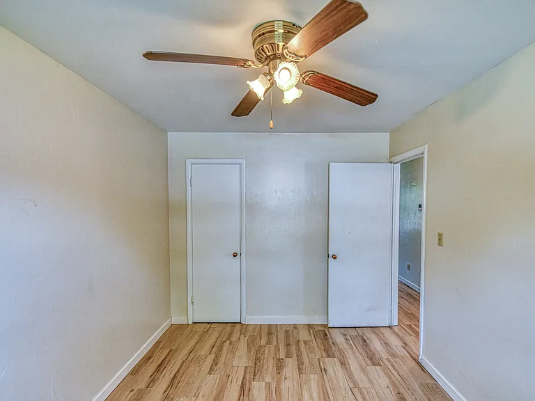 103 W Duffy St — Photo 8