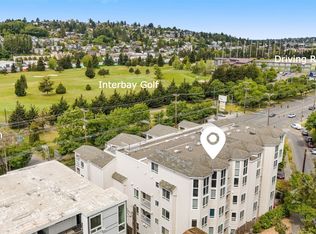 Gilman Fairway, Seattle, WA 98119
