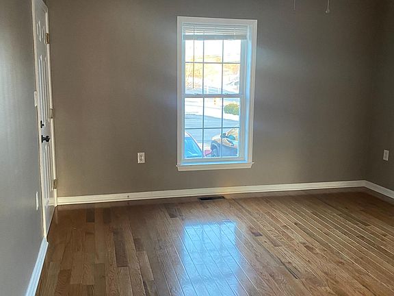 Large spacious living Room