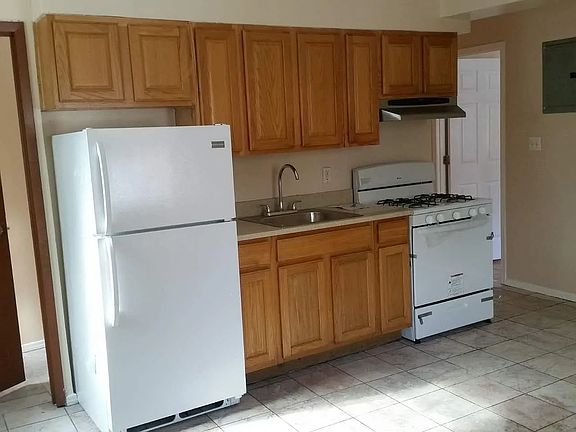 5th image of 59-37 41st Ave Floor 1
