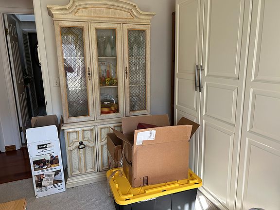 4th image of 102 Barren Ridge Rd