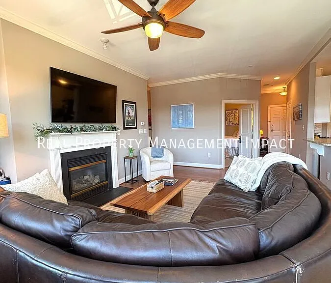 532 Meadowmont Village Cir — Photo 8