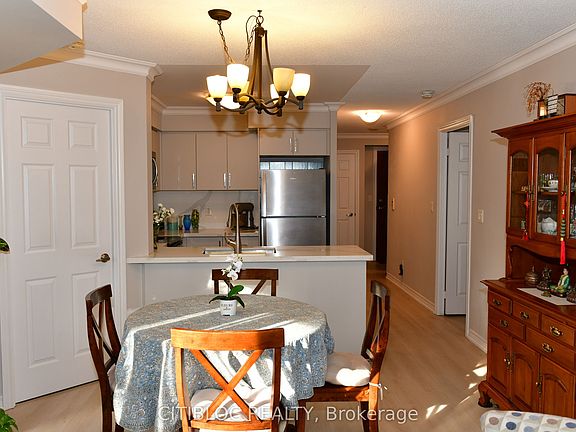 3rd image of 310 Burnhamthorpe Rd W #213