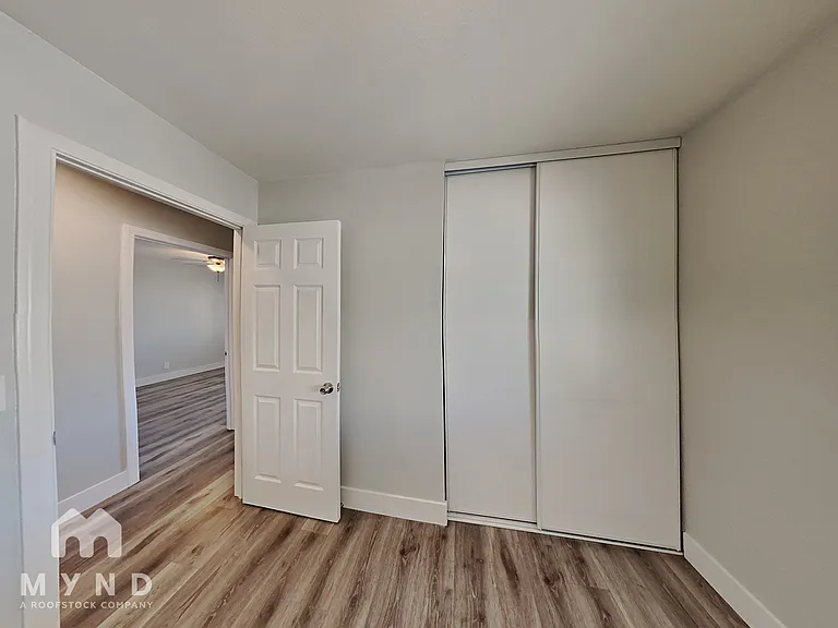 5494 Northridge Ln — Photo 17
