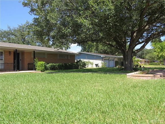 2nd image of 927 Fairway Dr