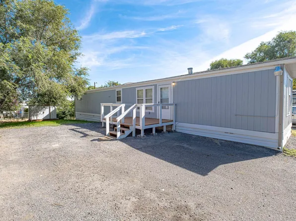 2906 W 7th Ave Trailer 23, Kennewick, WA 99336