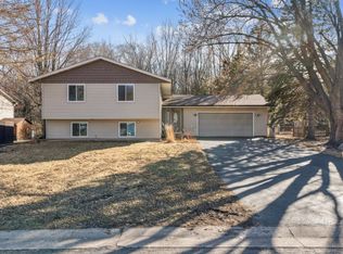 260 Grandview Ave W, Roseville, MN 55113