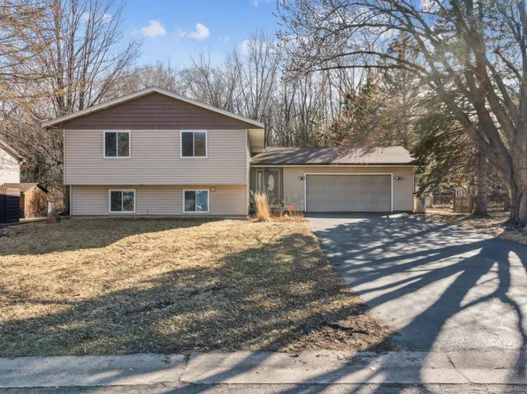 260 Grandview Ave W, Roseville, MN 55113