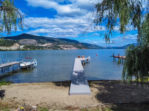 3242 Clement Rd, Lake Country, BC V4V 1X7