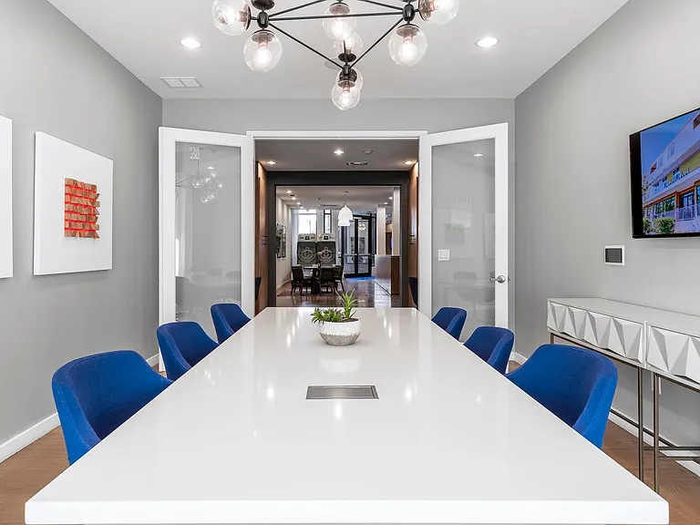 Elan East — Photo 30