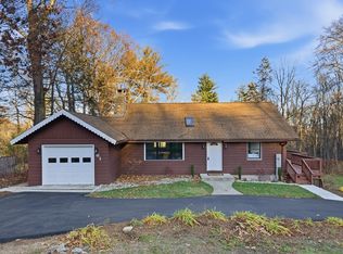 161 General Knox Rd, Russell, MA 01071