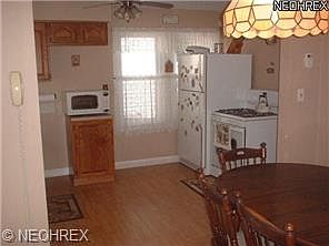 5th image of 11104 Wallingford Ave