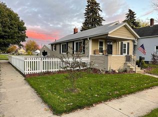 1401 Stanton St, Bay City, MI 48708