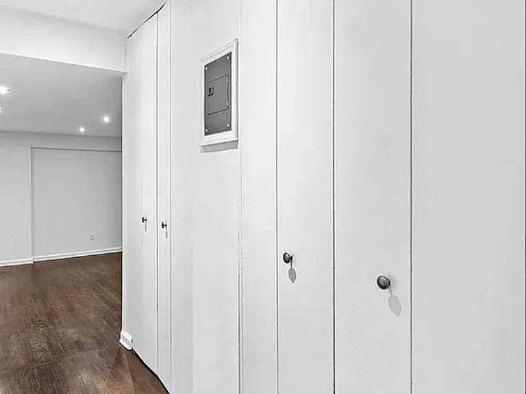 27 W 16th St #2D — Photo 6