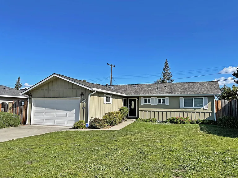 1680 Palo Santo Dr — Photo 1