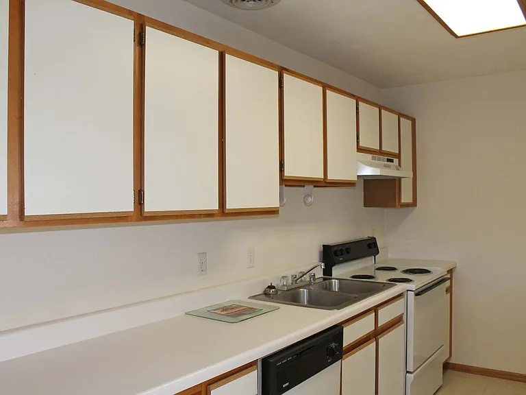 3416 Midvale Dr #1 — Photo 8