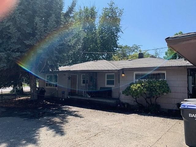 1st image of 1309 E Isaacs Ave