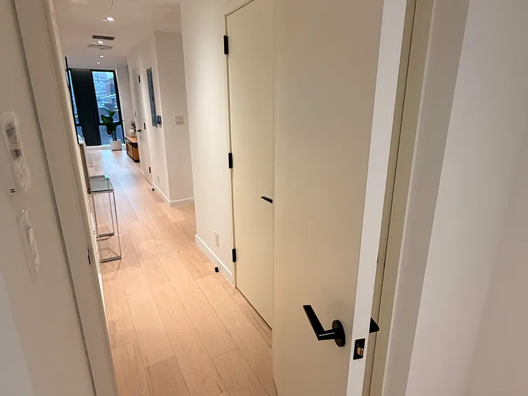 355 W 39th St #5B — Photo 33