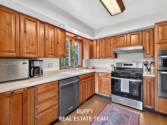 5th image of 2200 Trillium Ln NW
