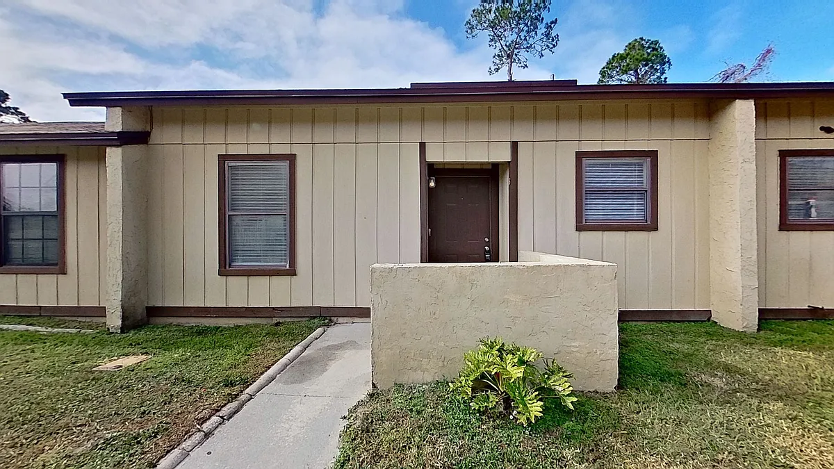Building Photo - 1293 Montecello Dr #B