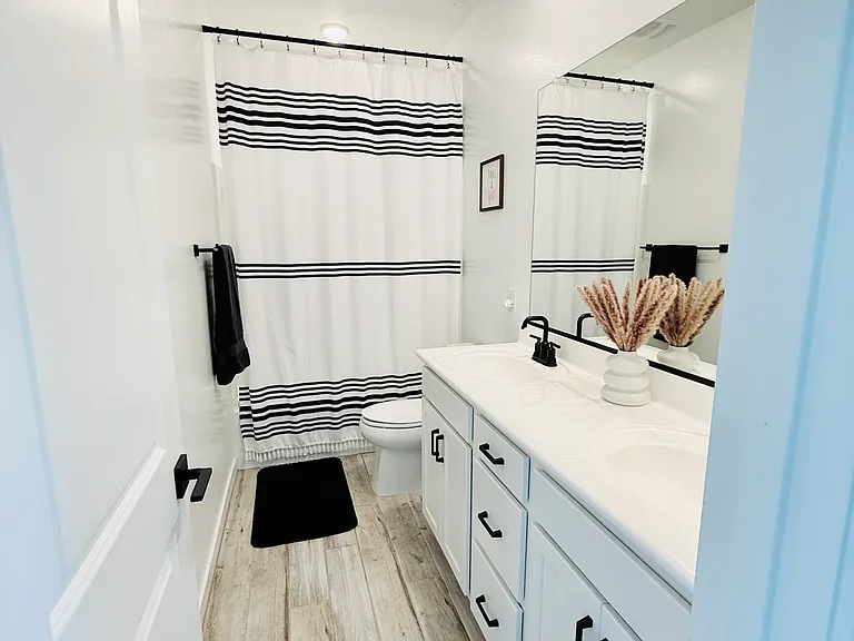 5002 W Cheryl Dr — Photo 16