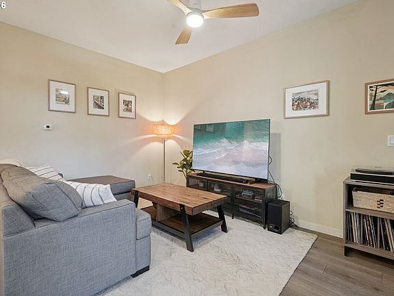 5th image of 1721 Dollar St