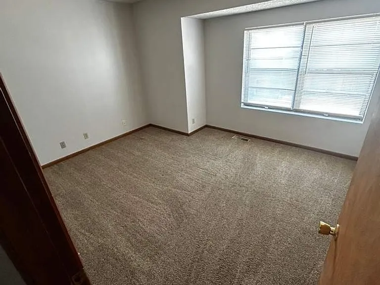 1230 S Jackson St — Photo 15