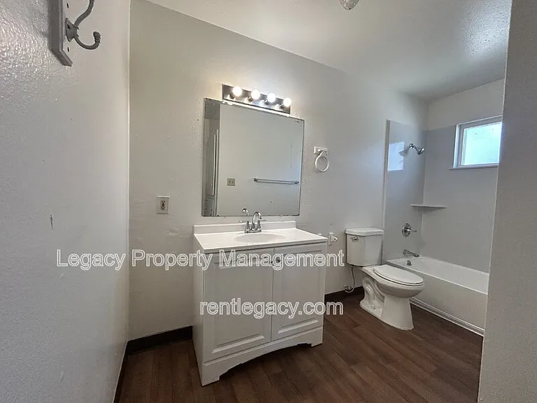 4552 Ashcroft Ave #36D — Photo 11